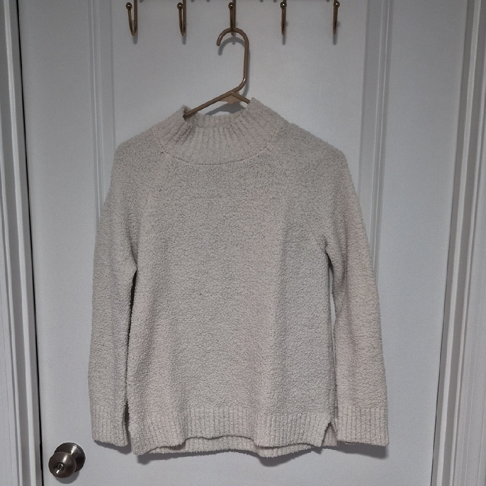 Rue21 Cream Turtleneck Sweater